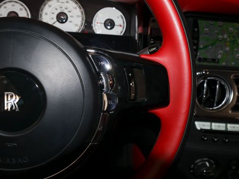 Used 2018 Rolls-Royce Wraith RWD image 36