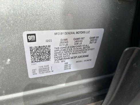 Used 2023 Chevrolet Traverse LT w/ LPO, Floor Liner Package image 14