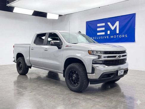 Used 2019 Chevrolet Silverado 1500 LT w/ All-Star Edition AWD/4WD image 1