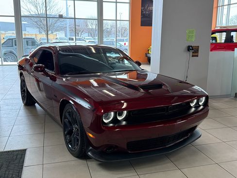 Used 2023 Dodge Challenger R/T w/ Blacktop Package image 5