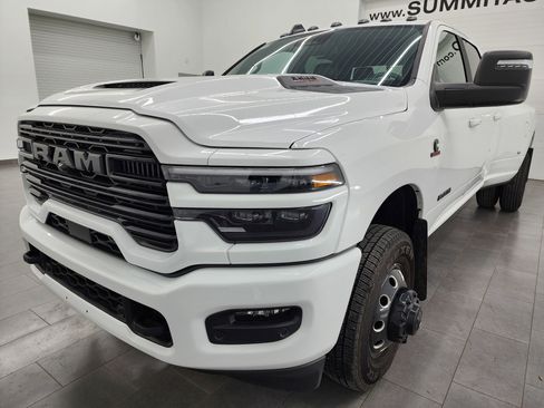 Used 2025 RAM 3500 Laramie image 7