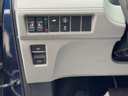 Used 2022 Honda Odyssey EX-L image 8