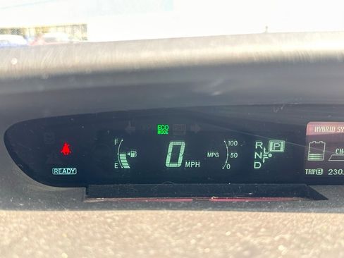 Used 2015 Toyota Prius Two image 30