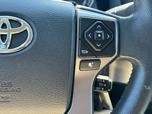Used 2016 Toyota Tacoma SR5 w/ SR5 Appearance Package (SN) AWD/4WD image 14