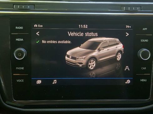 Used 2019 Volkswagen Tiguan SE image 12