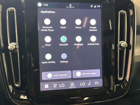 New 2026 Volvo XC40 B5 Ultra w/ Protection Package Premier image 17