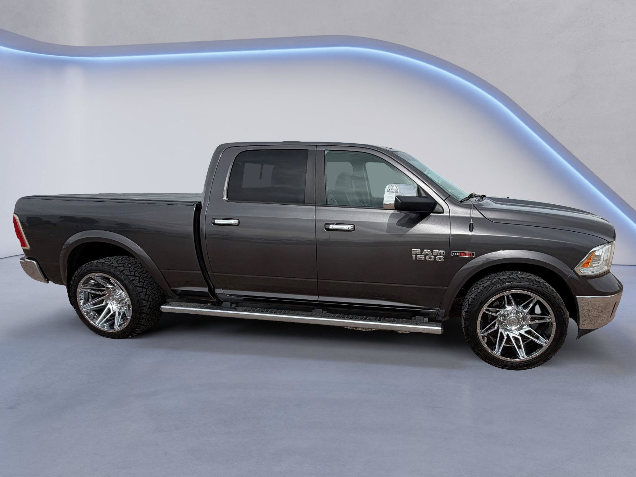 Used 2016 RAM 1500 Laramie w/ Convenience Group AWD/4WD image 4