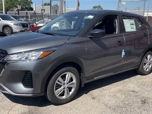 New 2025 Nissan Kicks Play S image 6