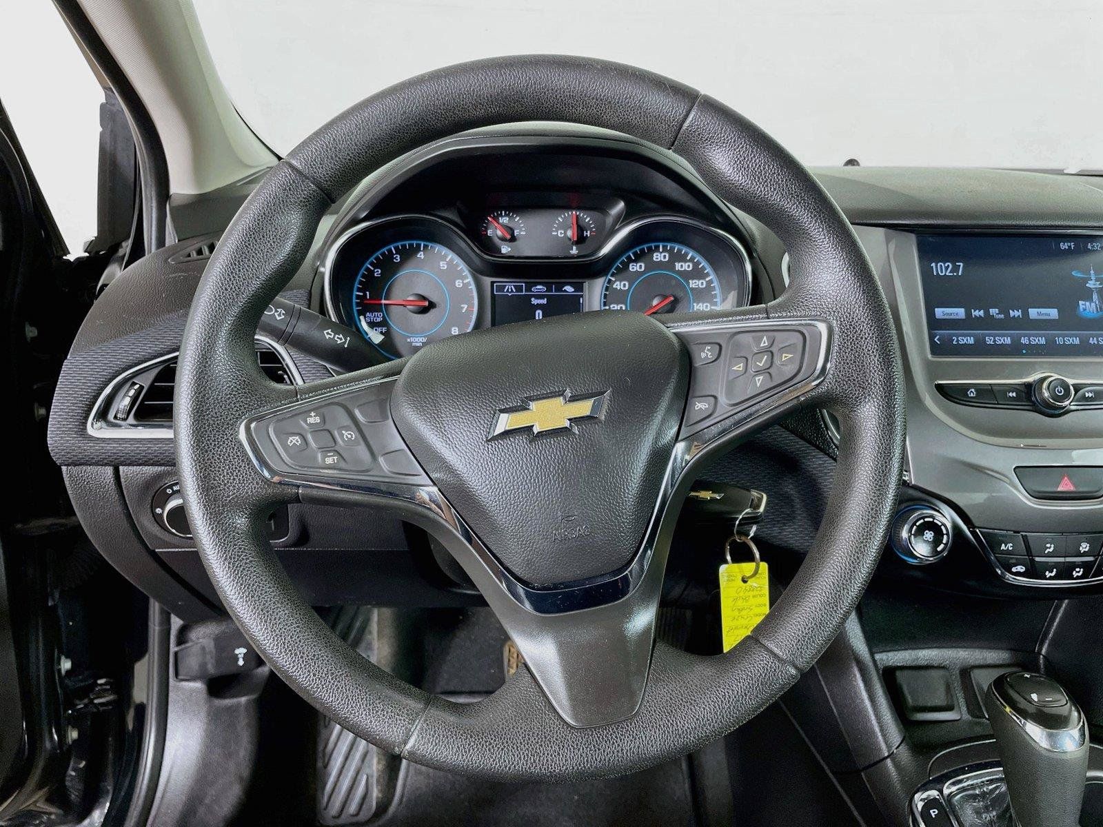 Used 2017 Chevrolet Cruze LT FWD image 17