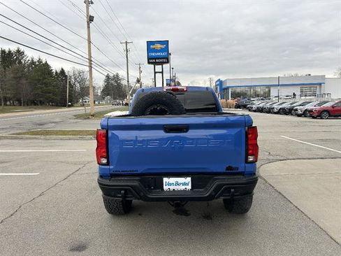 Used 2025 Chevrolet Colorado ZR2 w/ ZR2 Bison Edition image 4