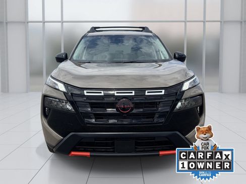 Certified 2025 Nissan Rogue SV AWD/4WD image 9