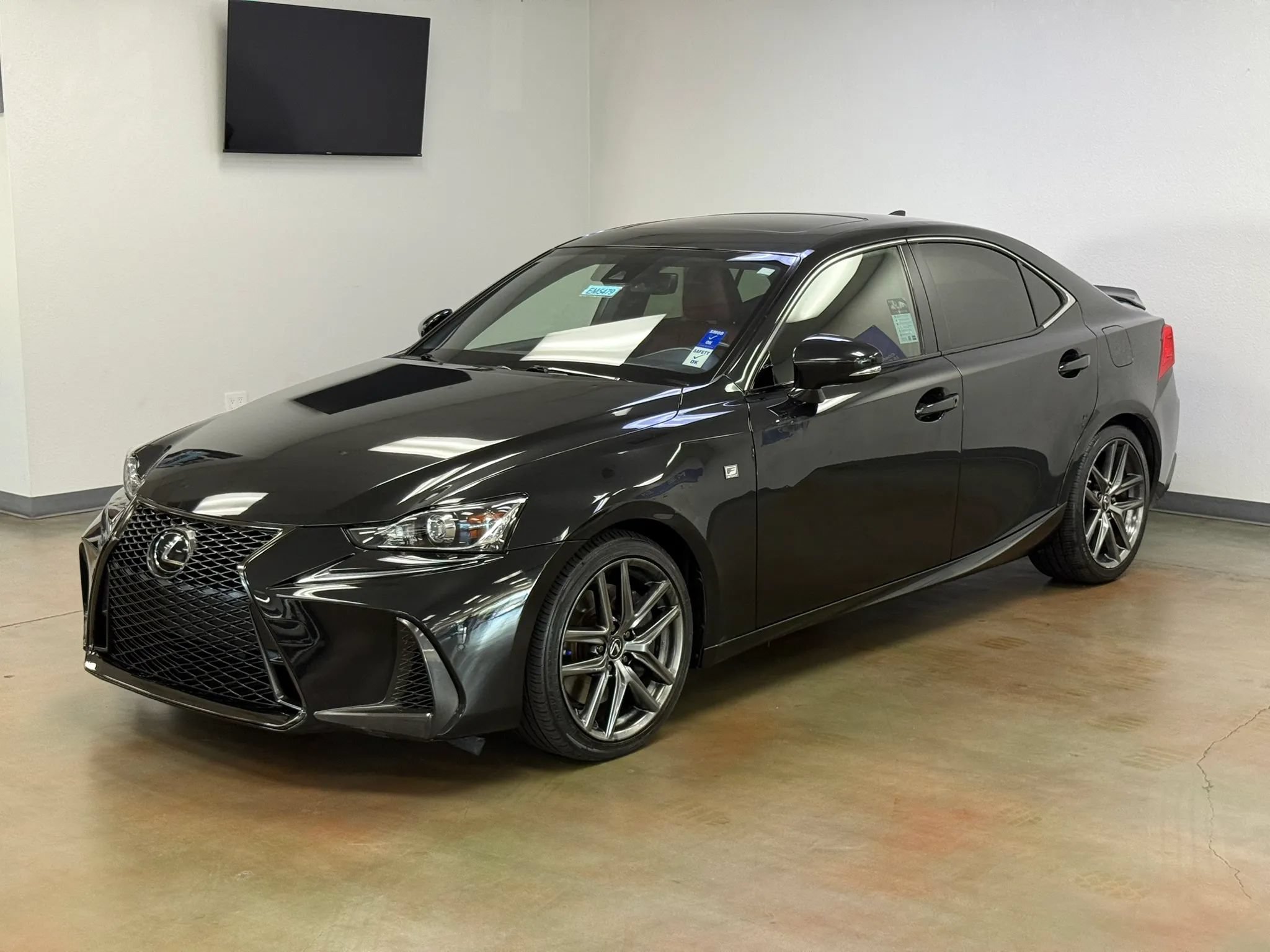 Used 2019 Lexus IS 350 F Sport w/ F Sport Package RWD image 4