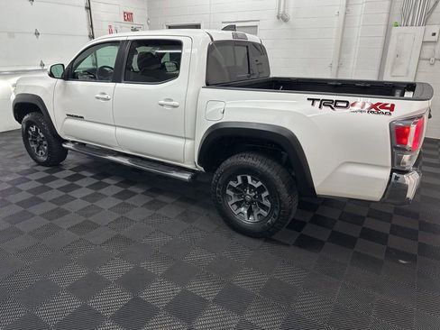 Used 2023 Toyota Tacoma TRD Off-Road w/ Black Out Package (TMS) image 6