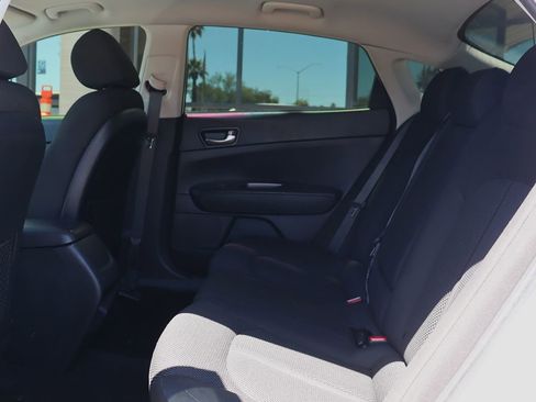 Used 2020 Kia Optima LX image 29