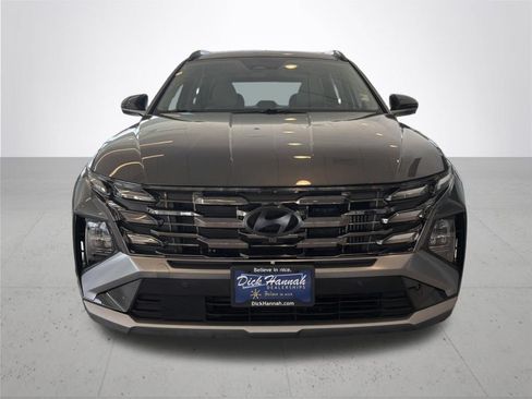 Used 2025 Hyundai Tucson Limited AWD/4WD image 3