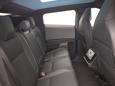 Used 2024 Tesla Cybertruck AWD Crew Cab image 30