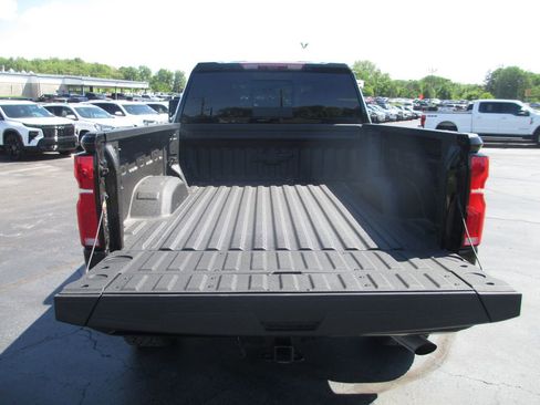 Used 2026 Chevrolet Silverado 2500 ZR2 w/ LPO, Dark Essentials Package AWD/4WD image 8
