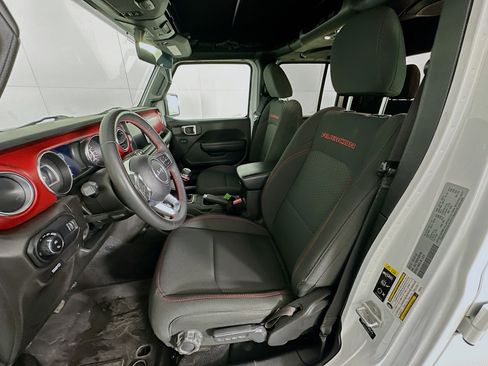 Used 2023 Jeep Gladiator Rubicon w/ Trailer Tow Package image 13