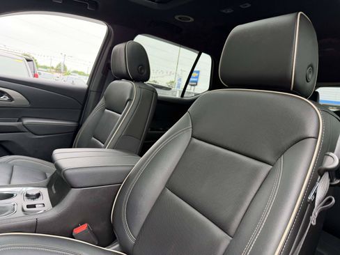 Certified 2023 Chevrolet Traverse Premier AWD/4WD image 10