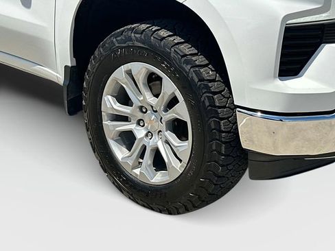 Used 2023 Chevrolet Silverado 1500 LTZ AWD/4WD image 29