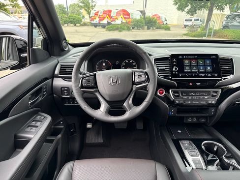 New 2026 Honda Ridgeline Black Edition image 3