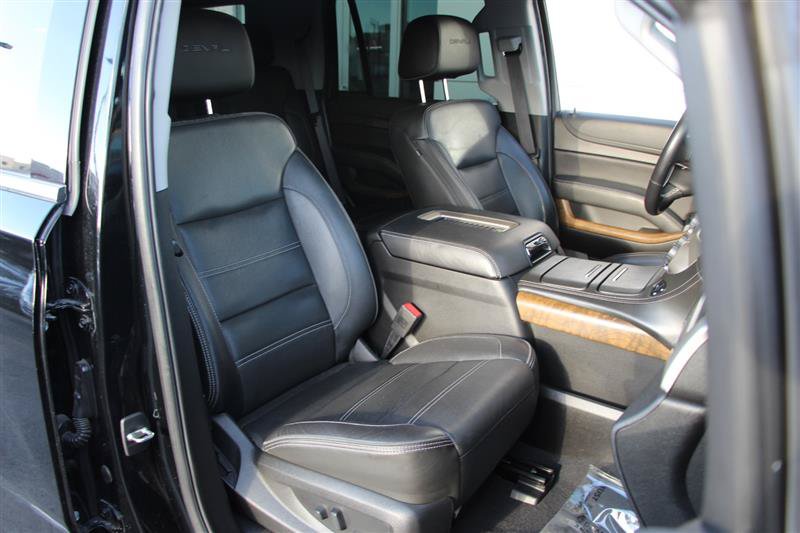 Used 2019 GMC Yukon Denali w/ Denali Ultimate Package AWD/4WD image 11
