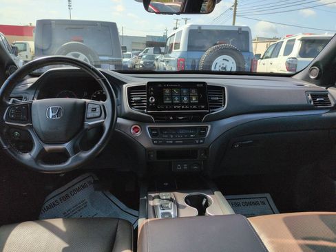 Used 2025 Honda Ridgeline RTL image 12