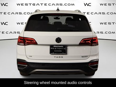 Used 2023 Volkswagen Taos SE w/ Panoramic Sunroof Package image 4