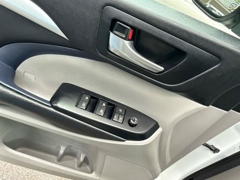 Used 2018 Toyota Highlander XLE FWD image 21