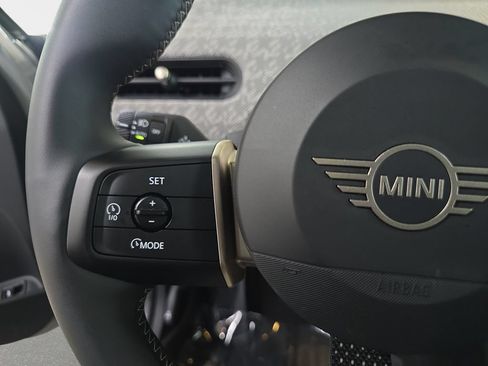 Used 2025 MINI Cooper S FWD image 20