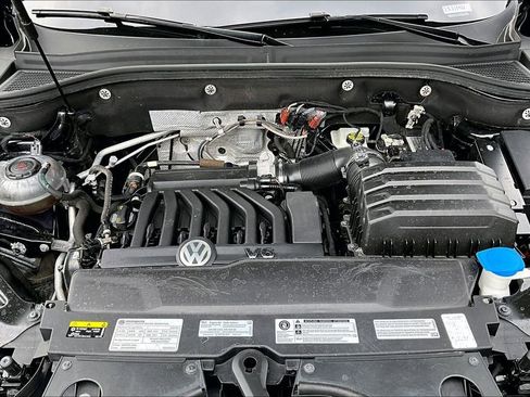 Used 2020 Volkswagen Atlas Cross Sport SEL image 28