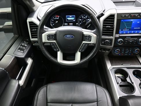 Used 2020 Ford F250 Lariat w/ Lariat Ultimate Package AWD/4WD image 26