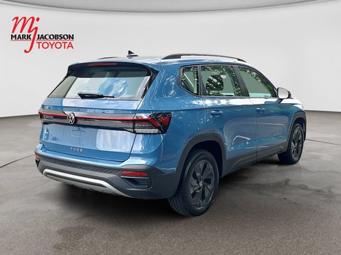 Used 2025 Volkswagen Taos S FWD image 8