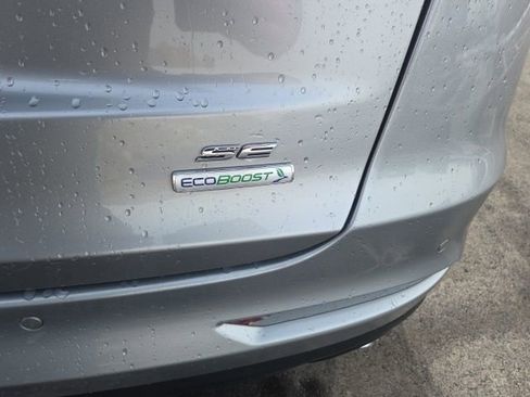 Used 2020 Ford Fusion SE FWD image 10
