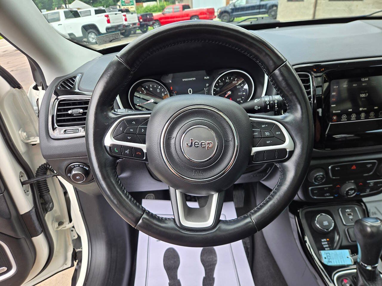 Used 2021 Jeep Compass Latitude w/ Sun and Sound Group AWD/4WD image 11