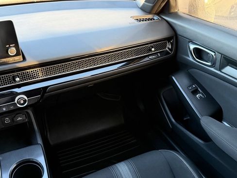 Used 2022 Honda Civic Sport image 14