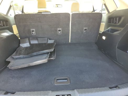 Used 2021 Ford Edge SEL w/ Convenience Package image 8