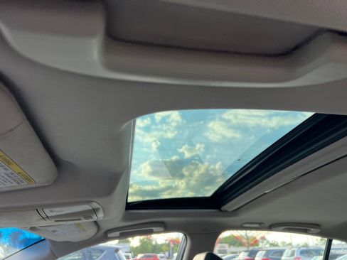 Used 2012 INFINITI G37 x w/ Premium Pkg image 38