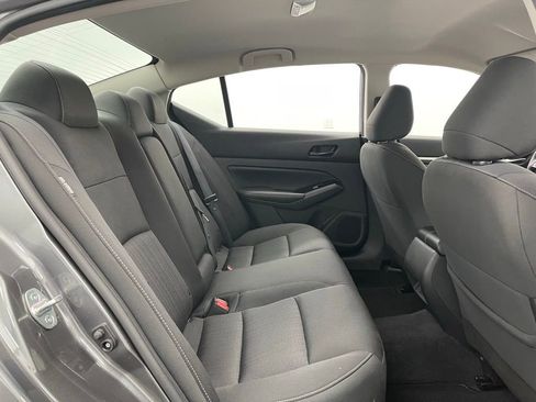 Used 2023 Nissan Altima 2.5 SV FWD image 30