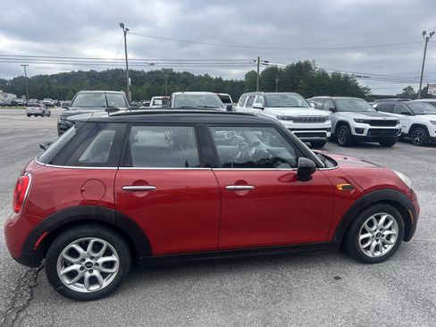 Used 2016 MINI Cooper 4-Door Hardtop FWD image 7
