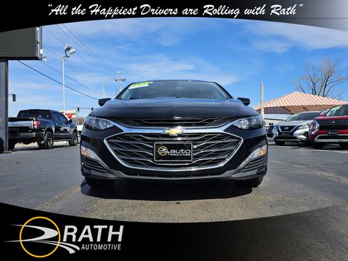 Used 2024 Chevrolet Malibu LT image 3
