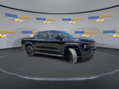 Used 2024 Chevrolet Silverado EV W/T AWD/4WD image 5
