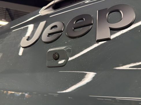 New 2026 Jeep Gladiator Sport AWD/4WD image 6