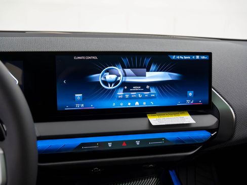 New 2025 BMW X3 xDrive30i w/ Premium Package image 25