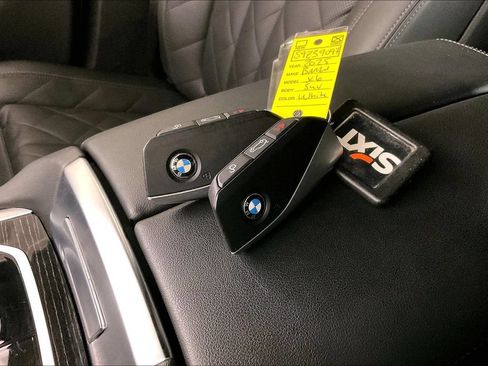 Used 2025 BMW X6 xDrive40i w/ Climate Comfort Package AWD/4WD image 13