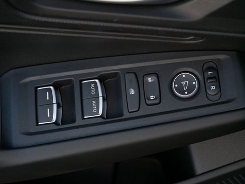 Certified 2025 Honda Accord LX image 19