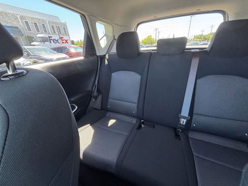 Used 2025 Kia Soul LX w/ LX Technology Package FWD image 37
