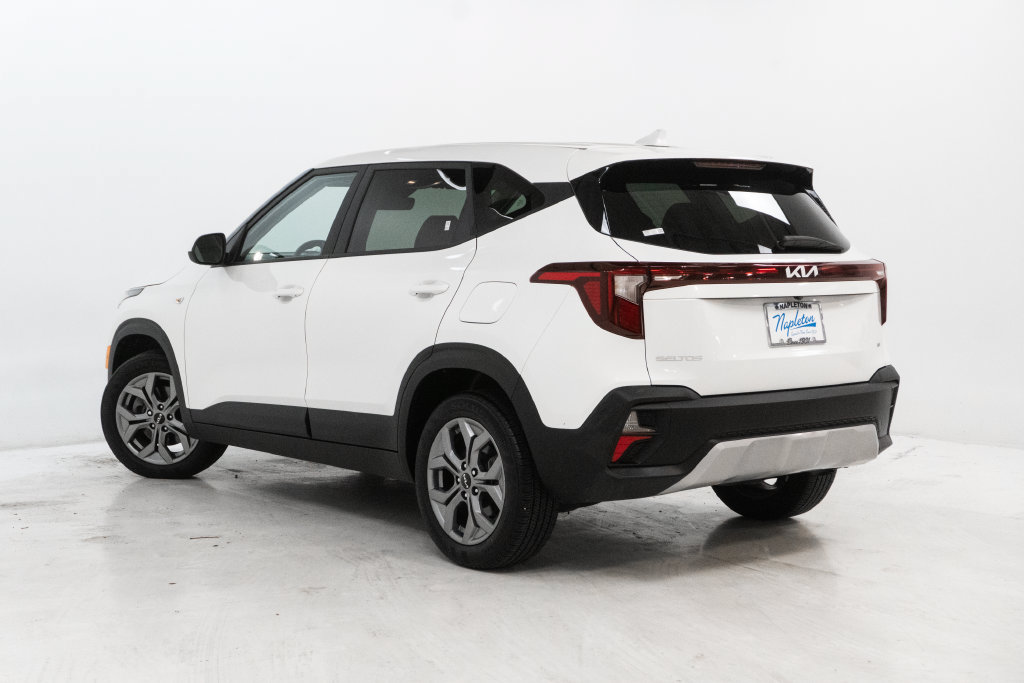 Used 2024 Kia Seltos LX AWD/4WD image 24