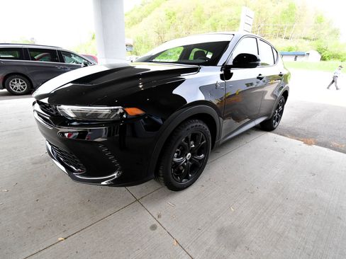 New 2025 Dodge Hornet GT w/ GT Blacktop Package image 1