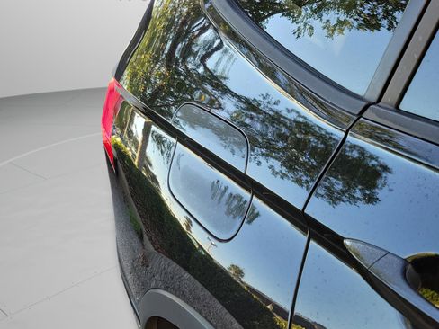 Used 2023 Volkswagen Tiguan SE R-Line FWD image 19